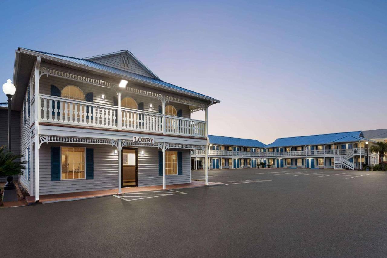 Motel Super 8 By Wyndham Foley Extérieur photo