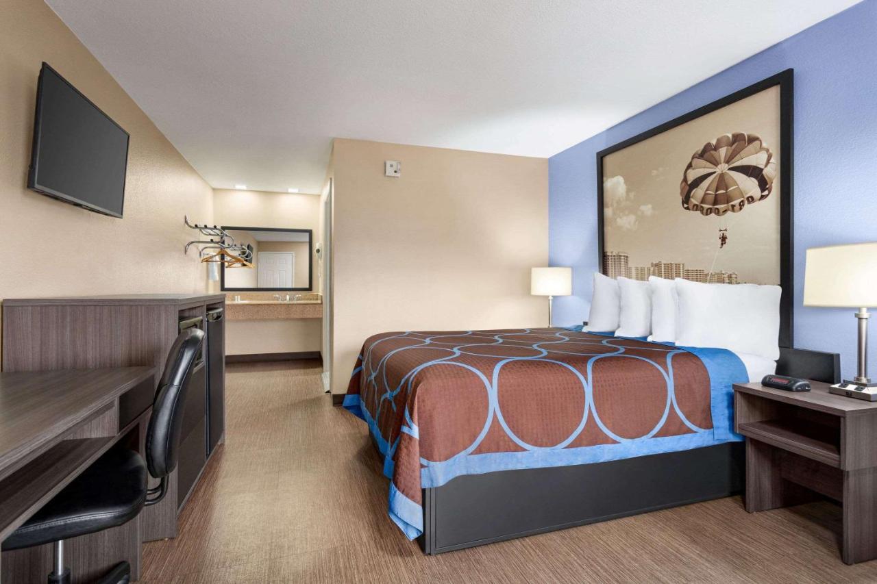 Motel Super 8 By Wyndham Foley Extérieur photo