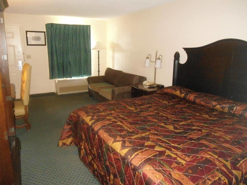 Motel Super 8 By Wyndham Foley Extérieur photo